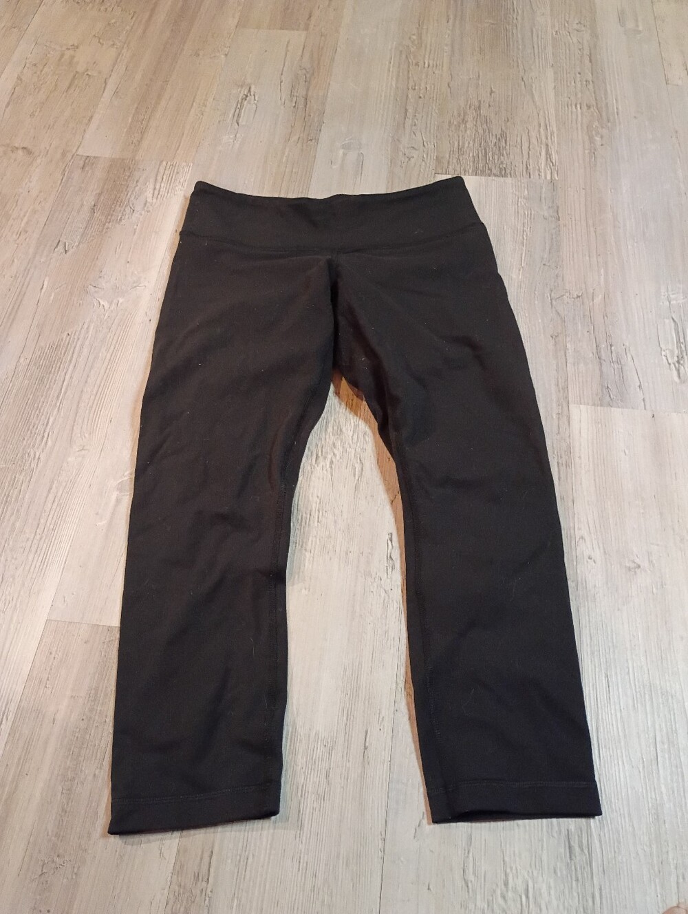 Lululemon - Picture 2 of 5